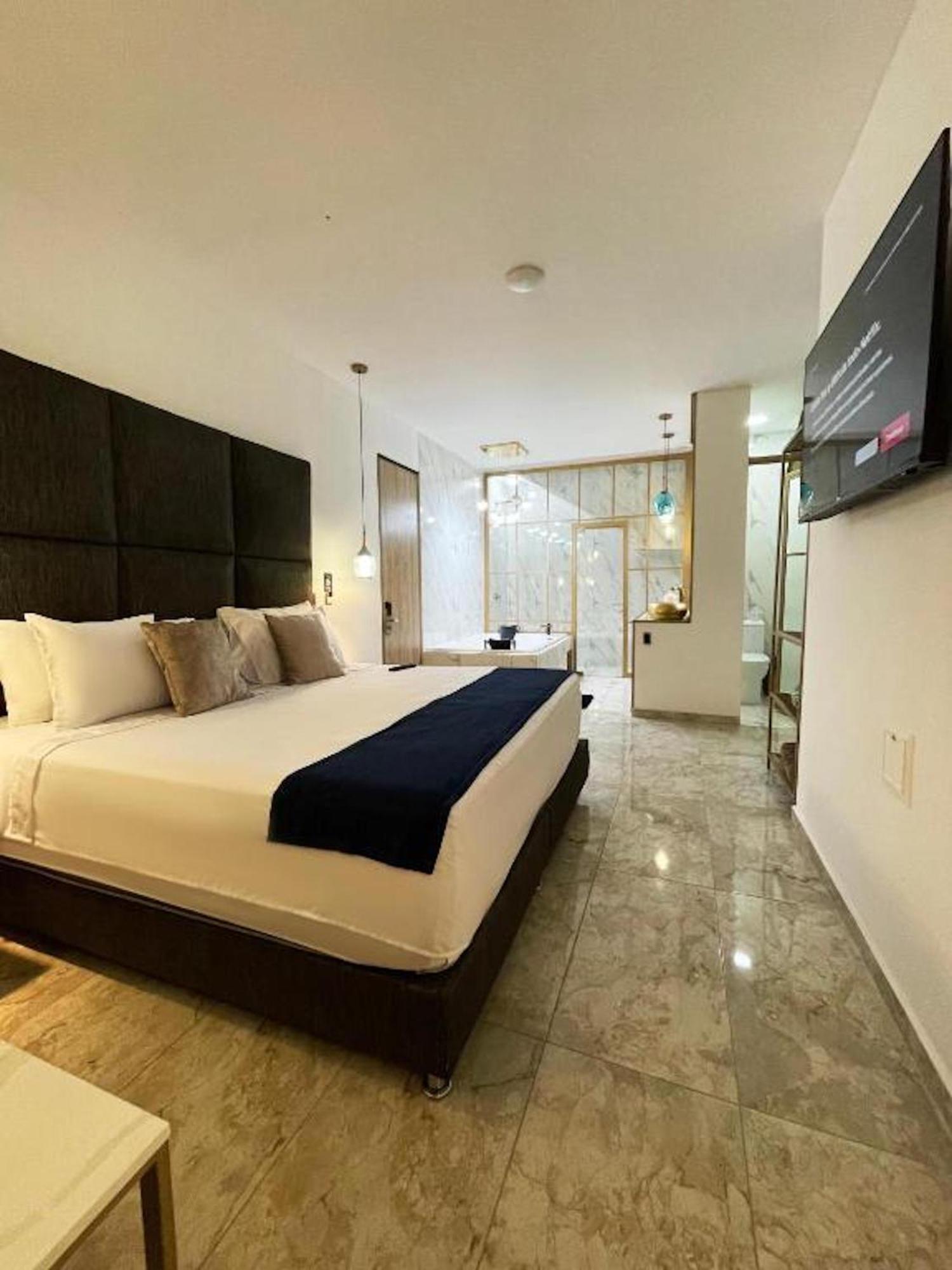Hotel Lleras Medellin Exterior photo