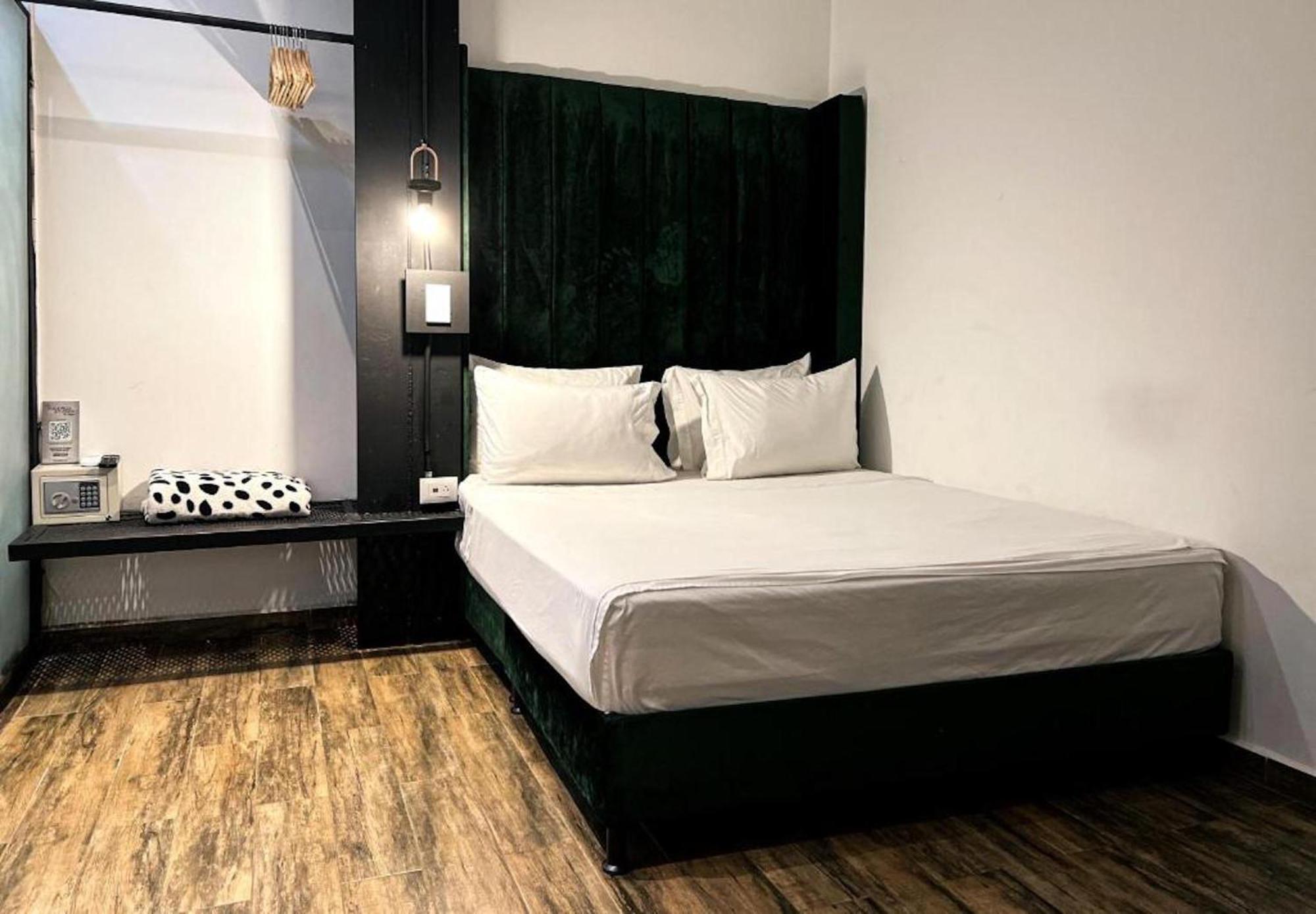 Hotel Lleras Medellin Exterior photo